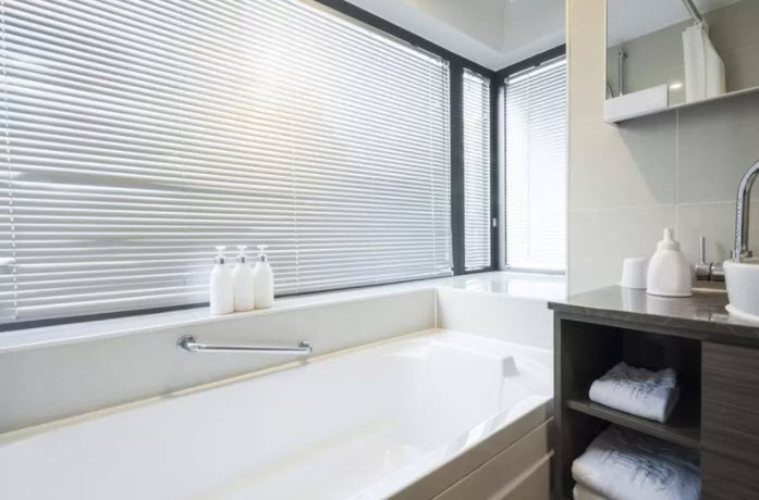 What to Consider When Choosing Bathroom Blinds
